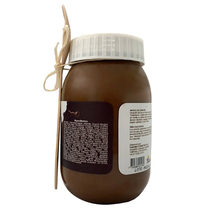 Textura de mascarilla capilar de chocolate Mawie para nutricion profunda
